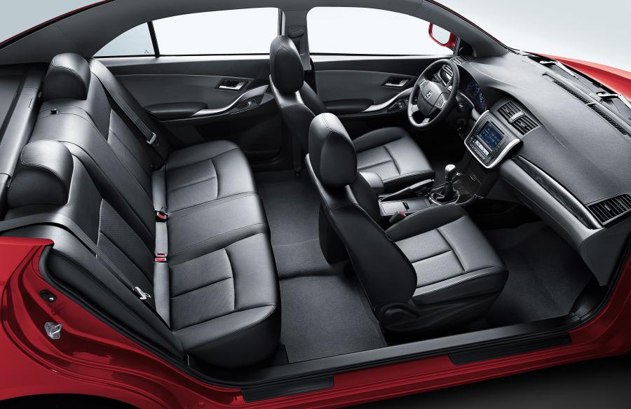 Интерьер Zotye Z300 2012 года  (фото 4 из 9)